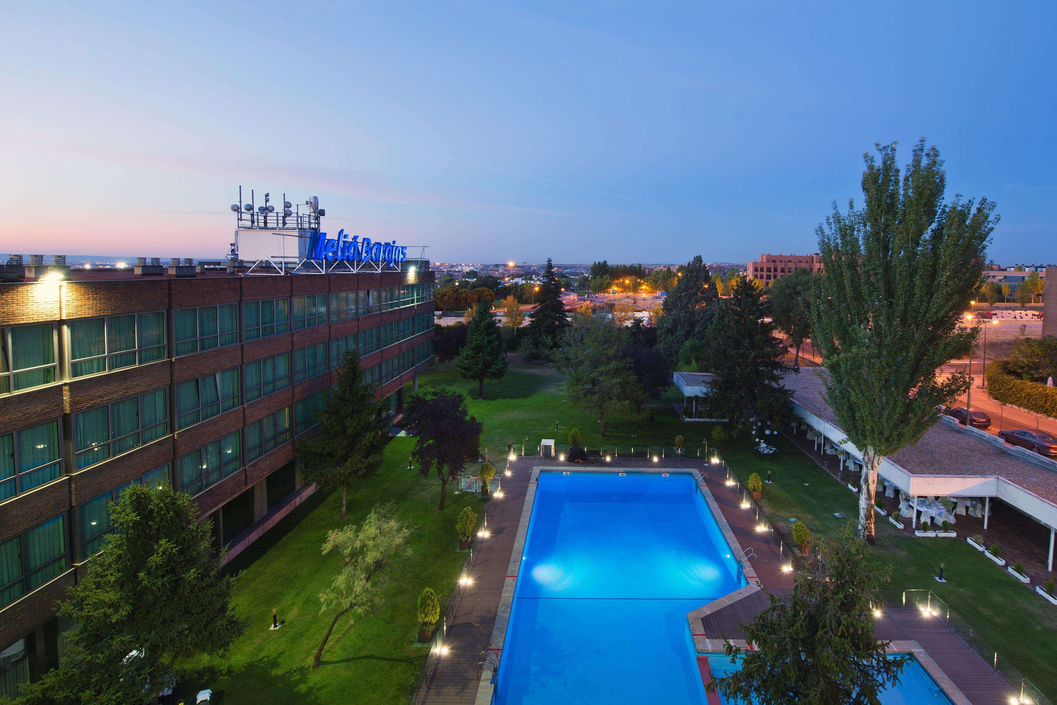 Melia Barajas Hotel Madrid Exterior photo